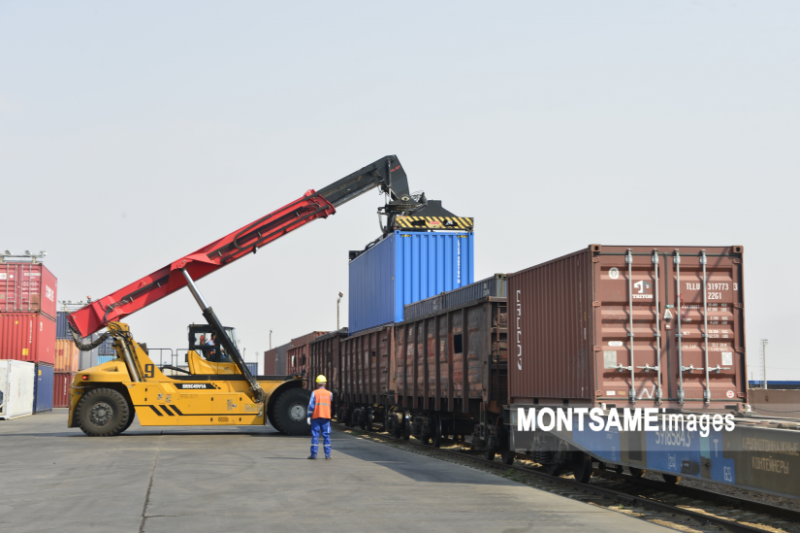 2.5-2.8 million tons of freight pass through Zamiin-Uud transloading facility each year