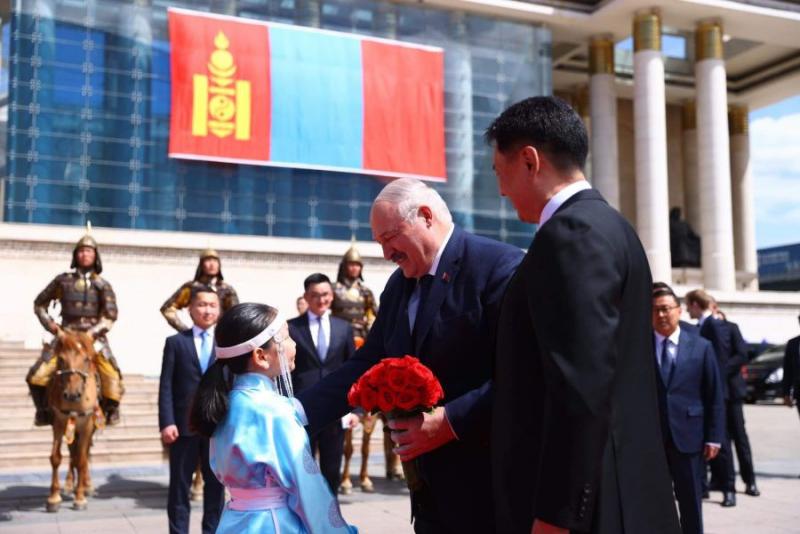 President of Mongolia Khurelsukh Ukhnaa Welcomes President of Belarus Alexander Lukashenko